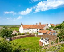 United Kingdom Norfolk Cley-next-the-Sea vacation rental compare prices direct by owner 27431001