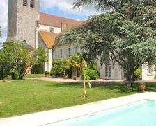 France Burgundy Cosne-Cours-sur-Loire vacation rental compare prices direct by owner 18464630