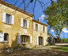 France Bouches-du-Rhône Cabannes vacation rental compare prices direct by owner 28761448