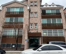 South Korea  Seoul vacation rental compare prices direct by owner 32979859