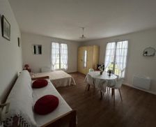 France  La Roche-Posay vacation rental compare prices direct by owner 4252303