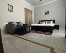 India Haryana Gurgaon vacation rental compare prices direct by owner 35410379