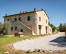 Italy Tuscany Asciano vacation rental compare prices direct by owner 7146542