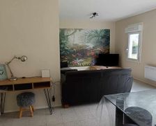 France Centre Dampierre-en-Burly vacation rental compare prices direct by owner 33634608