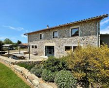 France Auvergne-Rhône-Alpes Boisset vacation rental compare prices direct by owner 15444747