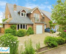 United Kingdom Isle of Wight Bembridge vacation rental compare prices direct by owner 24763532