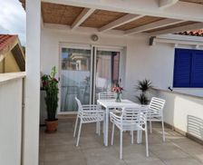 Italy Sardinia Torre Grande vacation rental compare prices direct by owner 15947028