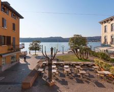 Italy Lombardy Salò vacation rental compare prices direct by owner 10125760