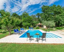 Croatia Porec (Region) Sveti Lovrec vacation rental compare prices direct by owner 33698857