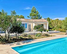 France Var Entrecasteaux vacation rental compare prices direct by owner 33452205