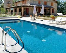 Italy Marche Comunanza vacation rental compare prices direct by owner 13977557