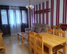 Spain Aragon Canfranc-Estación vacation rental compare prices direct by owner 14117756