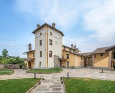 Italy Piedmont Gavi vacation rental compare prices direct by owner 35503656