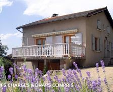 France Auvergne-Rhône-Alpes La Tuilière vacation rental compare prices direct by owner 19627397