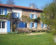 France Auvergne-Rhône-Alpes Saint-Alban-les-Eaux vacation rental compare prices direct by owner 19466118