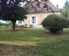 France Nouvelle-Aquitaine Saint-Chamassy vacation rental compare prices direct by owner 9879748