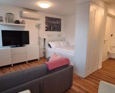 Slovenia Osrednjeslovenska Ljubljana vacation rental compare prices direct by owner 33684259