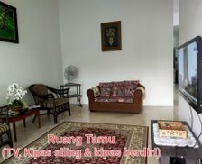 Malaysia Perak Seri Iskandar vacation rental compare prices direct by owner 35478844