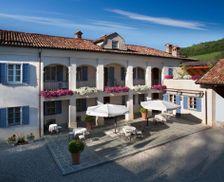 Italy Piedmont Neviglie vacation rental compare prices direct by owner 13735845