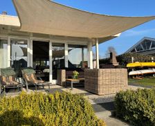 Netherlands IJsselmeer (Friesland) Makkum FR vacation rental compare prices direct by owner 9500858