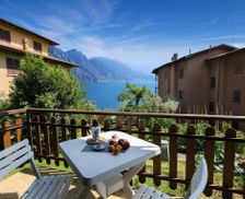 Italy Lago d'Iseo Riva di Solto vacation rental compare prices direct by owner 4652725