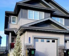 Canada Alberta Edmonton vacation rental compare prices direct by owner 35308481