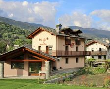 Italy Valle d'Aosta Fenis vacation rental compare prices direct by owner 35384720