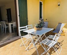 Italy Lombardia Desenzano del Garda vacation rental compare prices direct by owner 28754976