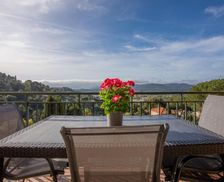 France Provence-Alpes-Côte d'Azur Bormes-les-Mimosas vacation rental compare prices direct by owner 33468206