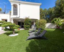 France Provence-Alpes-Côte d'Azur Sausset-les-Pins vacation rental compare prices direct by owner 33490327