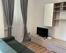 Italy Lombardy Melegnano vacation rental compare prices direct by owner 35307838