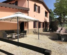 Italy Pesaro und Urbino Binnenland Apecchio vacation rental compare prices direct by owner 4308992