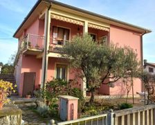 Italy Liguria Ceparana vacation rental compare prices direct by owner 33393897