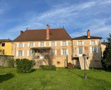 France Burgundy Azé vacation rental compare prices direct by owner 16424390