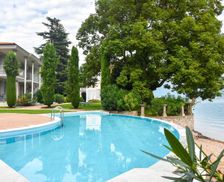 Italy Lombardy Porto Ceresio vacation rental compare prices direct by owner 35388226