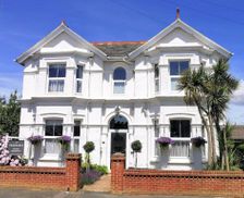 United Kingdom Isle of Wight Shanklin vacation rental compare prices direct by owner 4890914