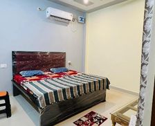 India Uttar Pradesh Ayodhya vacation rental compare prices direct by owner 35469950