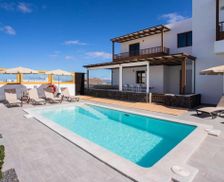 Spain Lanzarote Tinajo vacation rental compare prices direct by owner 35708799