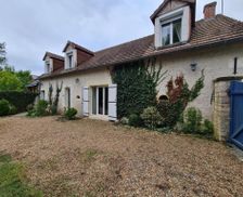 France Centre Vallières-les-Grandes vacation rental compare prices direct by owner 33690628