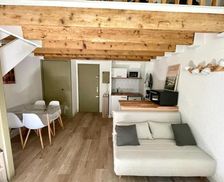 France Languedoc-Roussillon Nîmes vacation rental compare prices direct by owner 33631610