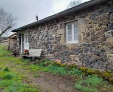 France Auvergne Fontannes vacation rental compare prices direct by owner 35907752