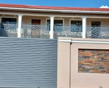 South Africa Gauteng Vosloorus vacation rental compare prices direct by owner 33673064