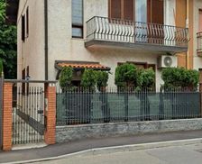 Italy Lombardy Pero vacation rental compare prices direct by owner 35596330