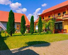 Romania Mureş Saschiz vacation rental compare prices direct by owner 14752270