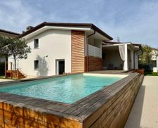 Italy Tuscany Forte dei Marmi vacation rental compare prices direct by owner 28984811