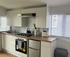 United Kingdom Kent Leysdown-on-Sea vacation rental compare prices direct by owner 35153104