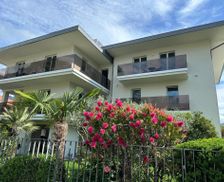 Italy Trentino Alto Adige Riva del Garda vacation rental compare prices direct by owner 8959677
