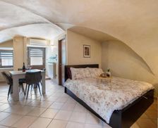 Italy Lombardy Pisogne vacation rental compare prices direct by owner 33489447