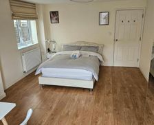 United Kingdom Kent Dartford vacation rental compare prices direct by owner 35163816