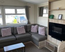 United Kingdom Kent Leysdown-on-Sea vacation rental compare prices direct by owner 14204516